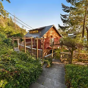 Holiday home Salishan Chief, Cowichan Bay