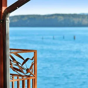 Holiday home Salishan Tree House, Cowichan Bay