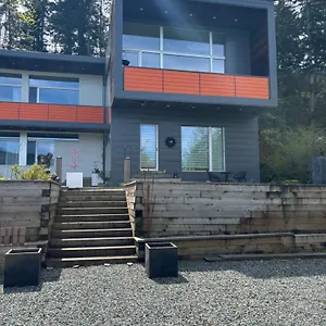 Apartment The Cube, Cowichan Bay